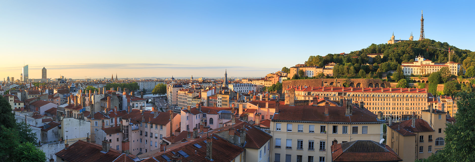 panorama sur Fourvière et Lyon © Sander van der Werf / Shutterstock