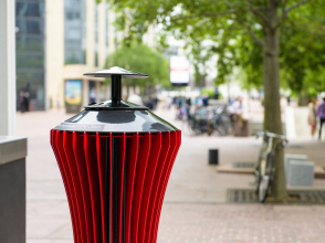 Red urban ashtray ©Cy-Clope – 2021