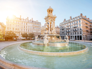 Place des Jacobins © Helen Ross / Shutterstock
