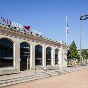 Le Pavillon ONLYLYON, place Bellecour © www.b-rob.com